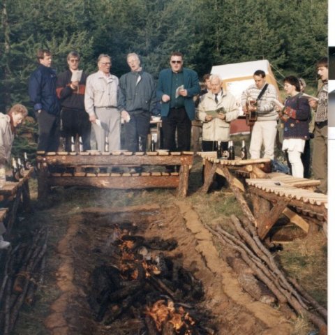 Sungið við raust á 25 ára afmælinu 1995 Ljósmynd: Skúli Björn Gunnarsson